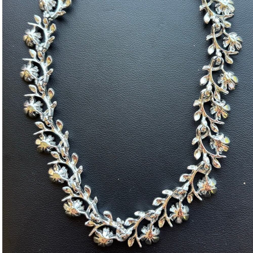 Vintage Silver-Tone Pink Daisy Rhinestones Necklace, Bracelet  Earring Set - Picture 7 of 10